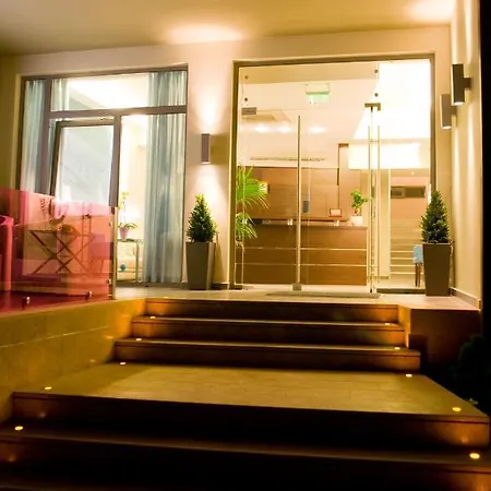 Onira Boutique Отель *