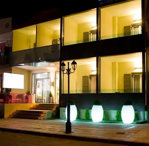Onira Boutique Hotel *