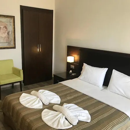 Onira Boutique Τολό