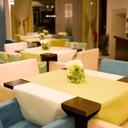 Onira Boutique