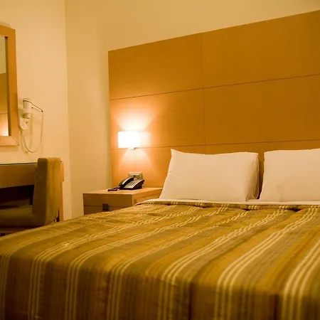 Onira Boutique 호텔 *