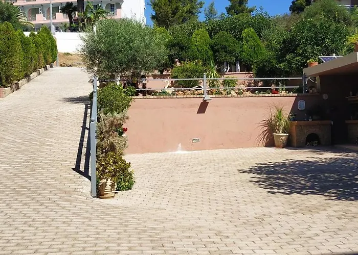 Onira Boutique تولو