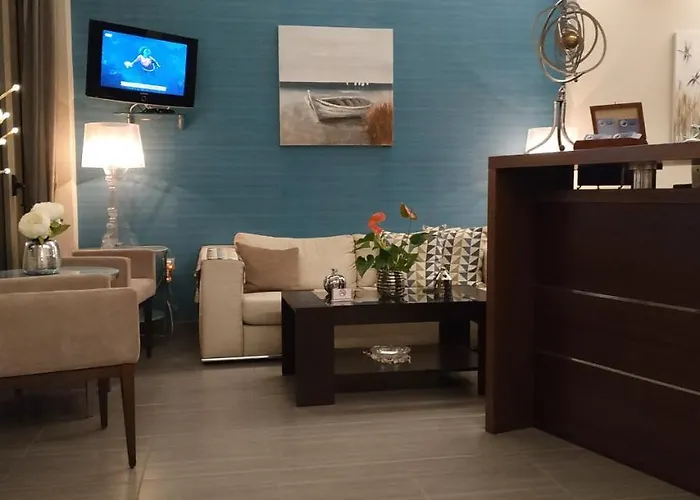 Onira Boutique فندق